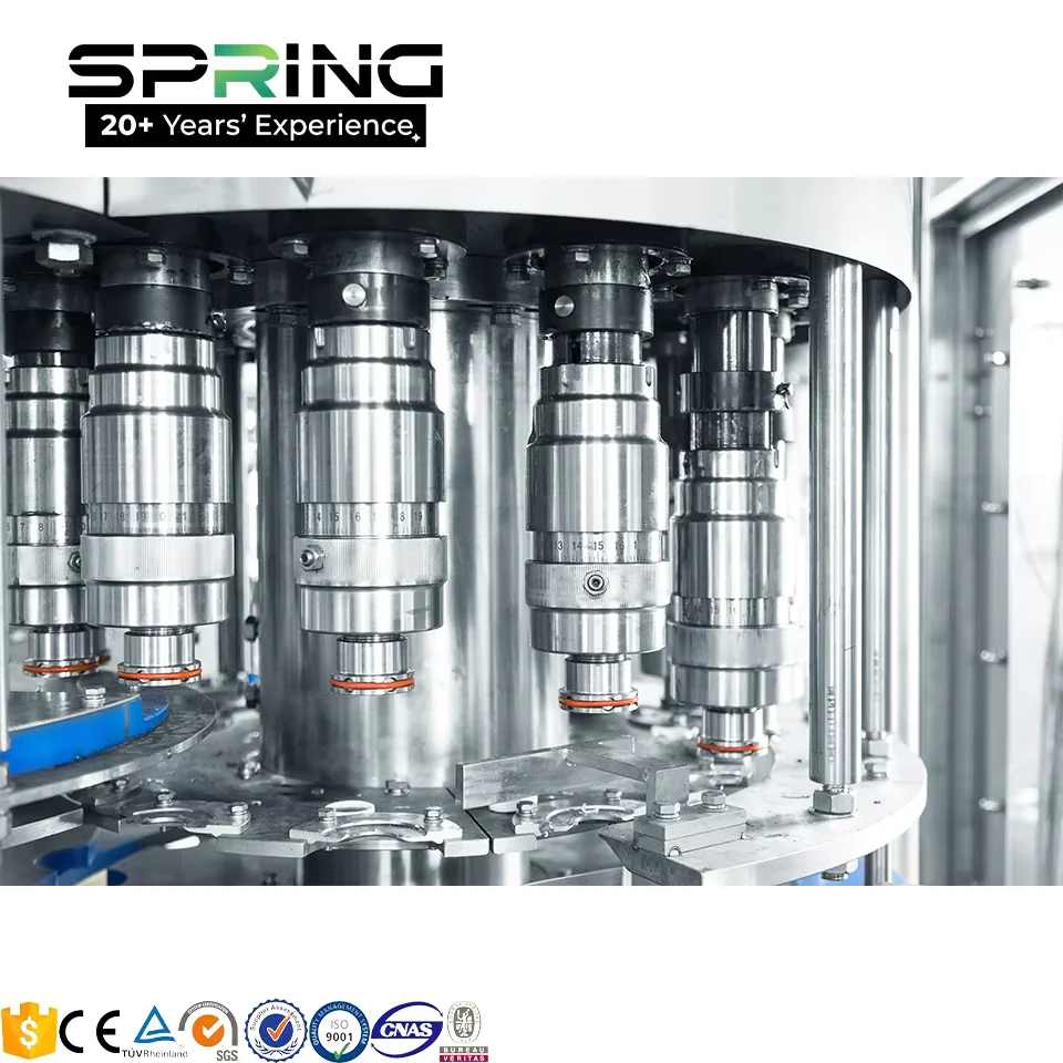 封盖 and conveyor detail for juice production line project